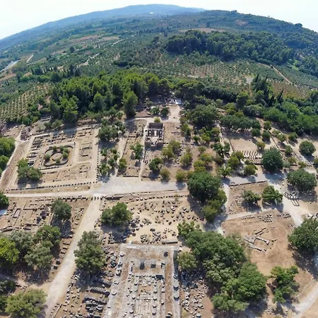 Family Friendly Spacious Near Ancient Olympia And Katakolo Fully Equipped With Garden Pírgos