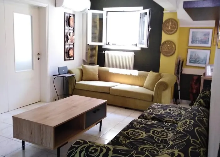 Enjoy Hospitallity At Fully Equipped With Free Parking- Near The Ancient Olympia Apartament *